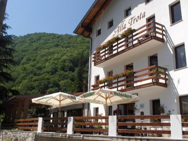 Albergo Alla Trota Pulfero Ngoại thất bức ảnh